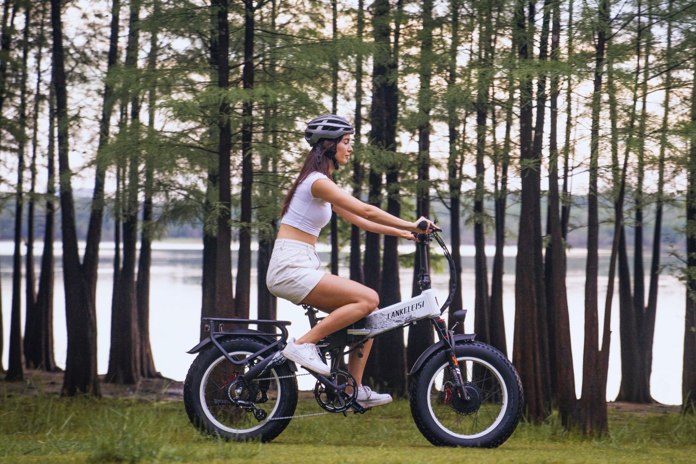 Vélo électrique pliant Lankeleisi X2000MAX avec double moteur 2000W, batterie Samsung 960Wh, autonomie jusqu'à 130KM, frein hydraulique et fourche avant