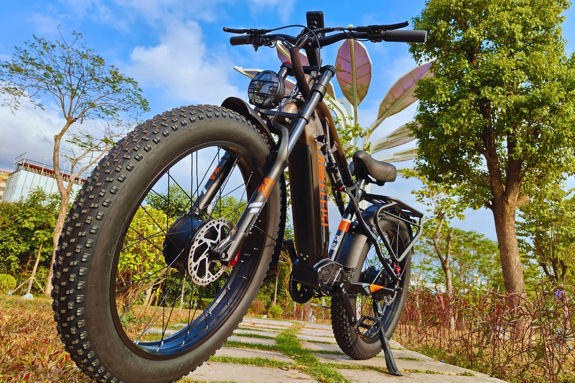 Lankeleisi MG800MAX vélo électrique tout-terrain 2000W double moteur, batterie 48V 20Ah Samsung et autonomie de 130KM pour longues distances