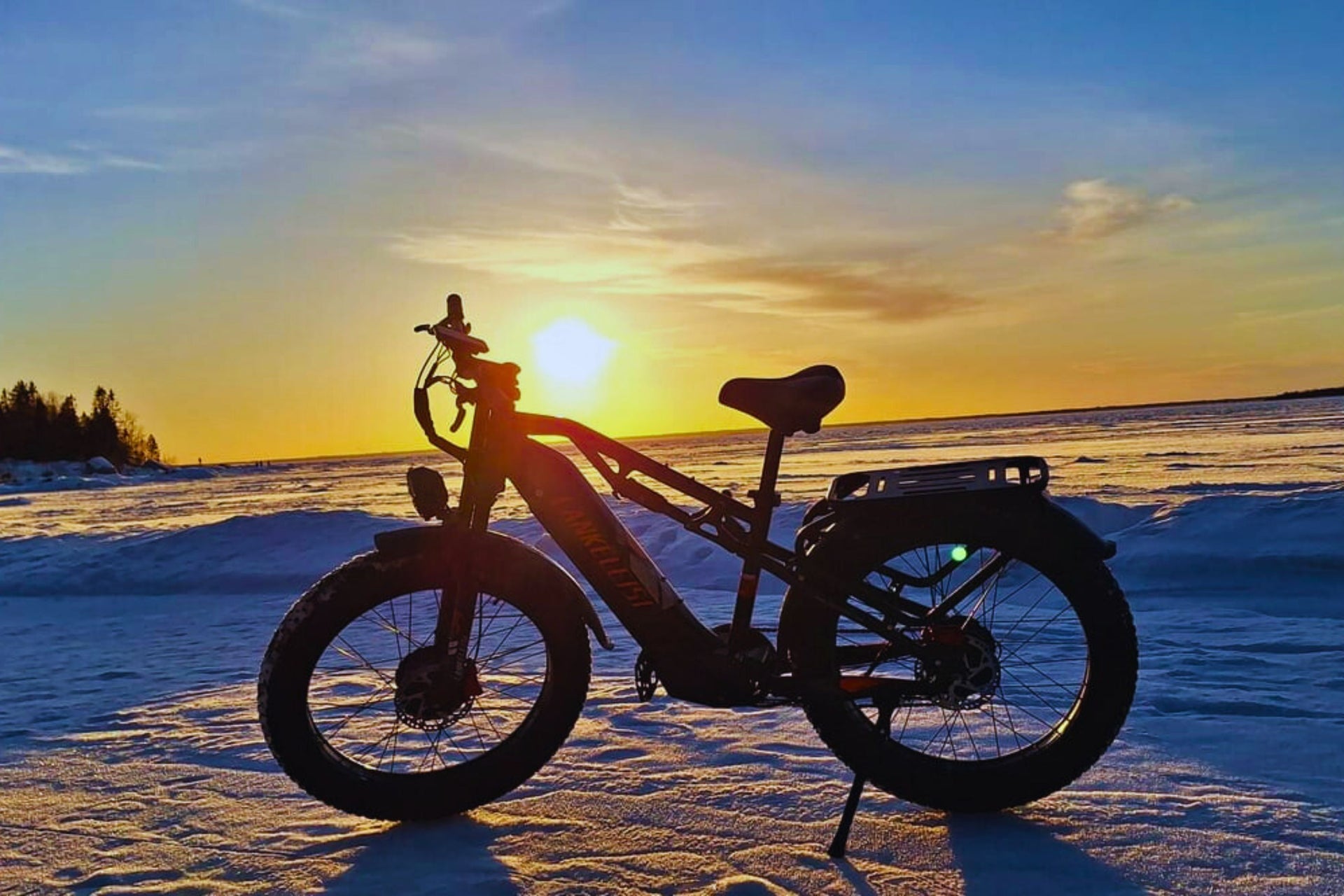 Vélo tout-terrain Lankeleisi MG800MAX avec moteur double 2000W, batterie Samsung 48V 20Ah et autonomie jusqu'à 130KM